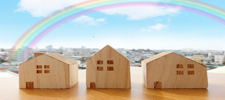 家と虹